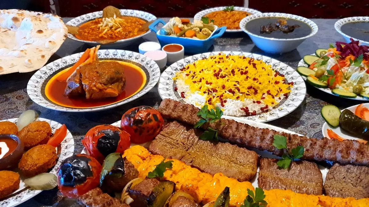 ویژگیهای فست فود تمشک در بافق یزد